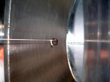The coil works: it attracts a magnetic ring.<br/>CEA